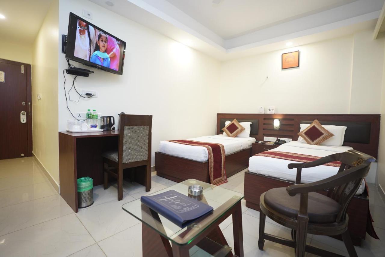 Hotel Avn Grand Ranchi Exteriör bild