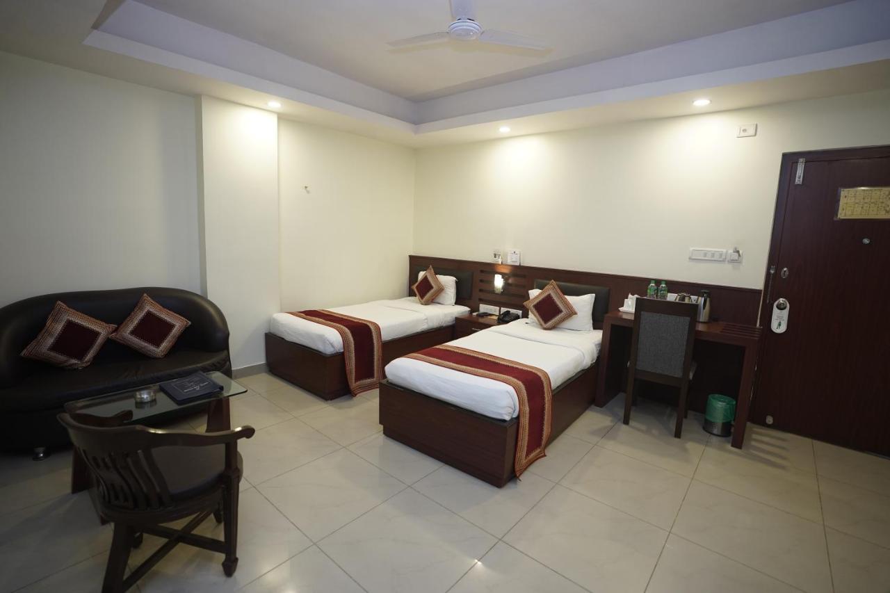 Hotel Avn Grand Ranchi Exteriör bild