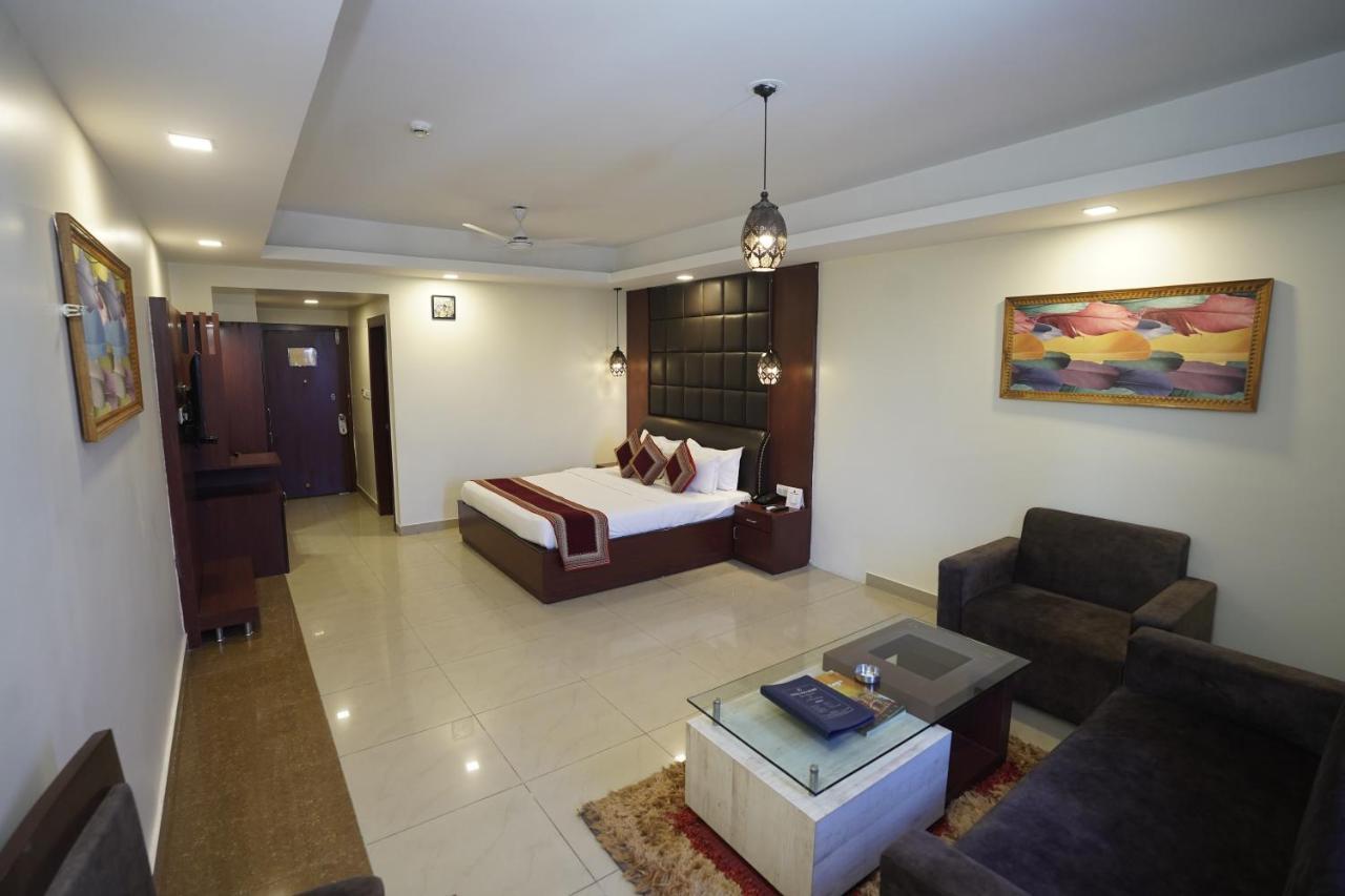 Hotel Avn Grand Ranchi Exteriör bild